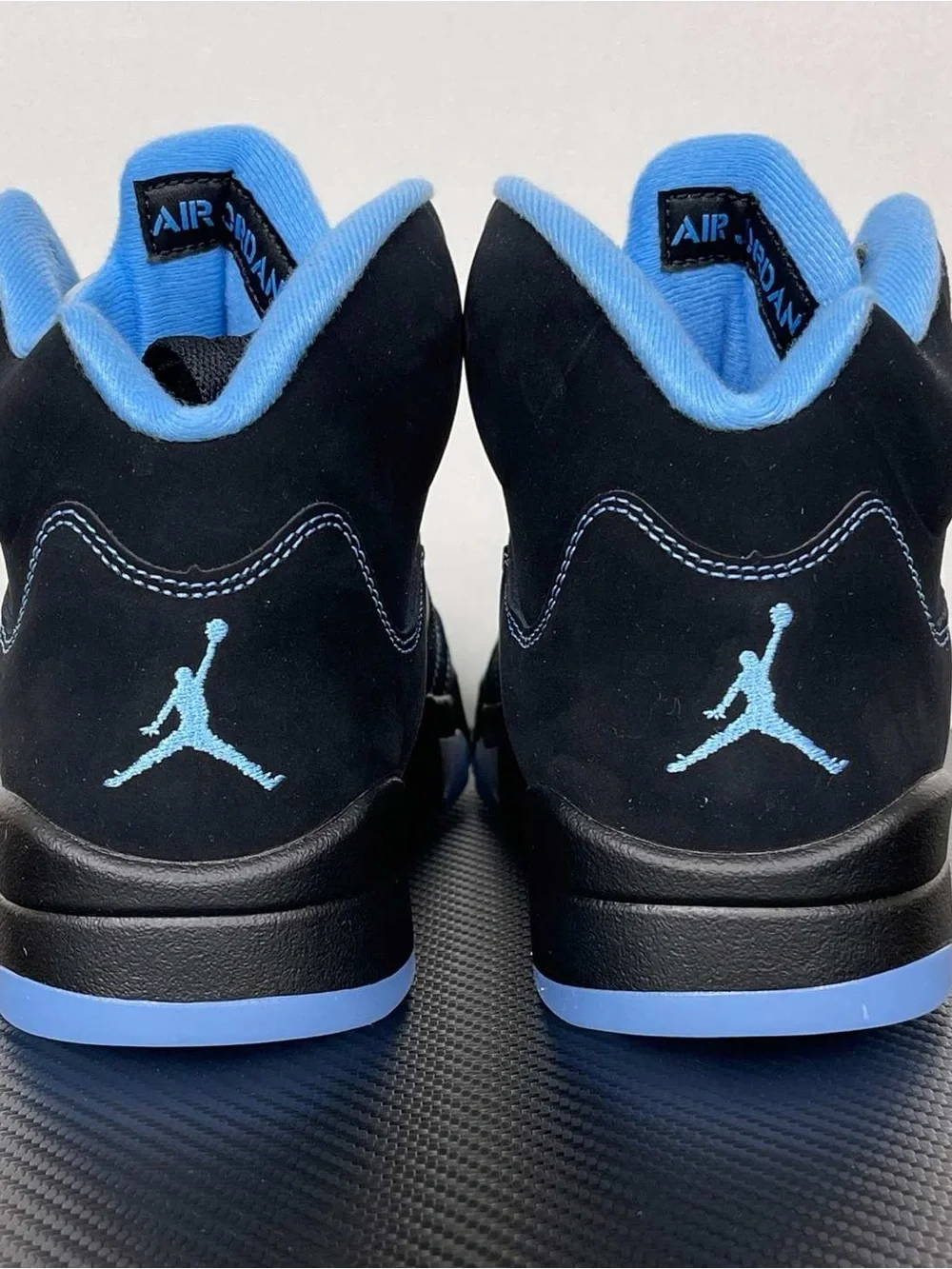 J5 retro unc